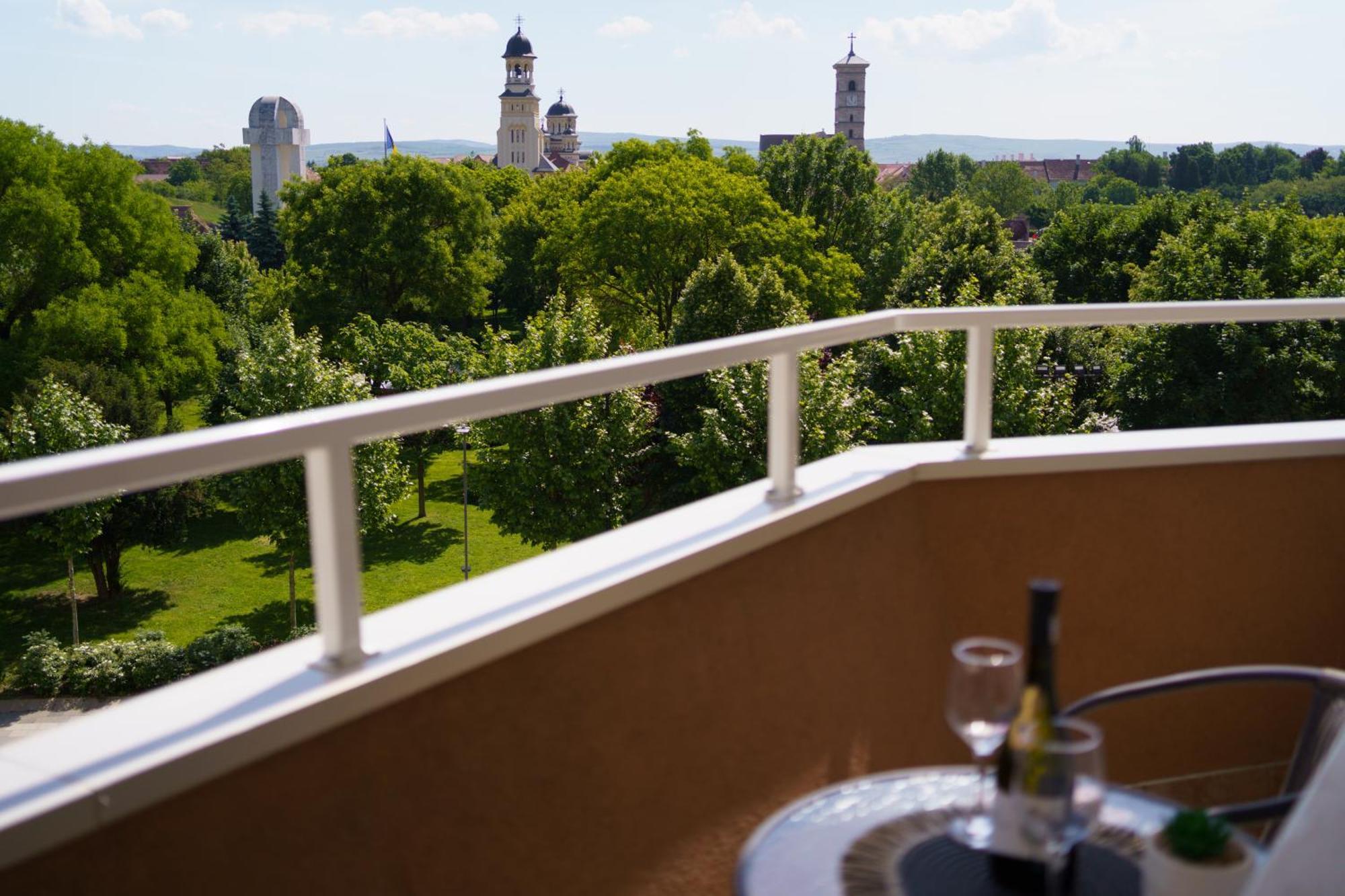 Pasiro Aparthotel Alba Iulia Dış mekan fotoğraf